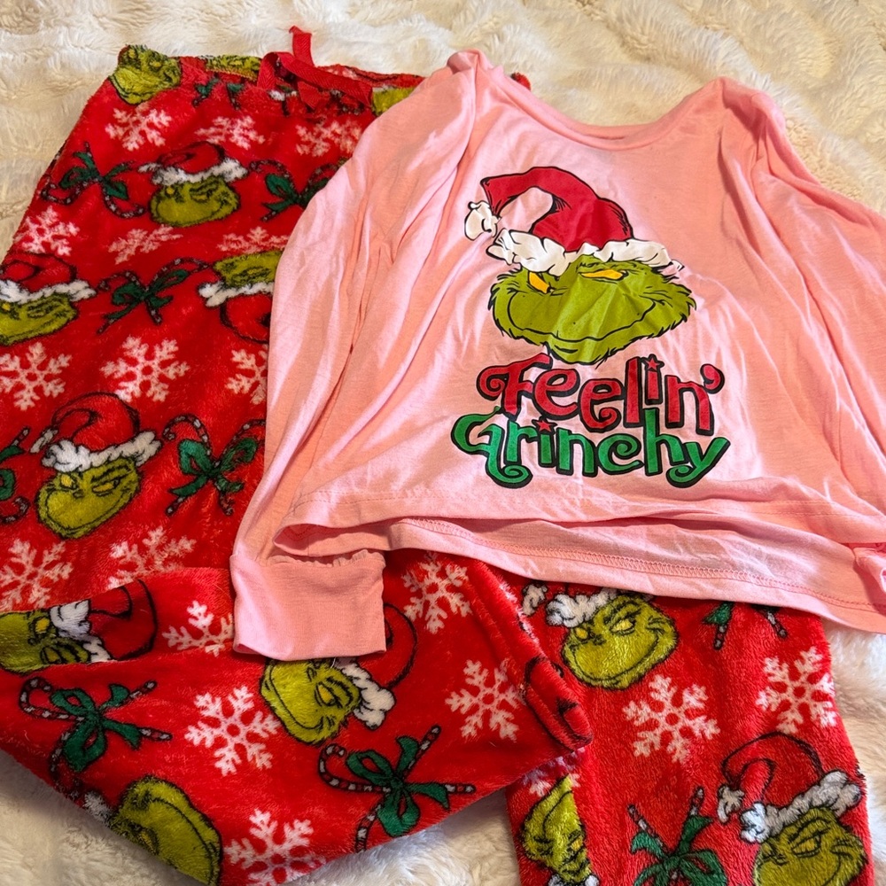 Grinch womens Pajamas Set - Pink and Red
